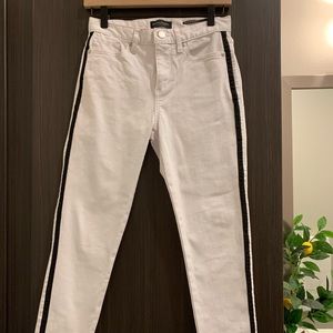 White/black striped jeans